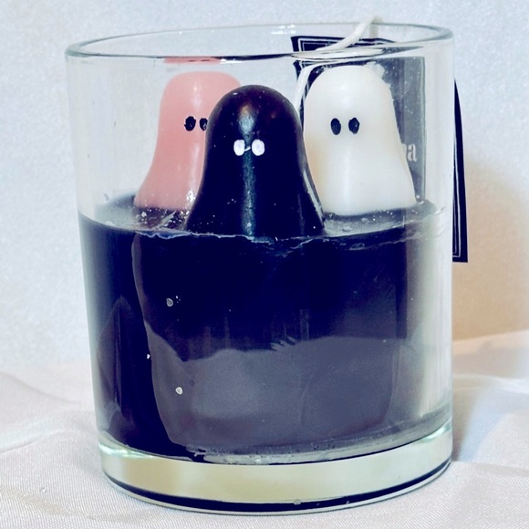 Ghost Candle with pink, black and white little ghost, glitter sparkle on top - Picture 6 of 6